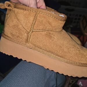 Cozy Tan Fur-Lined Boots